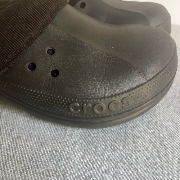 Crocs Black Fuzzy Lined, Corduroy Trim Winter Clogs Men’s 9 / Women’s 11 - Picture 11 of 11